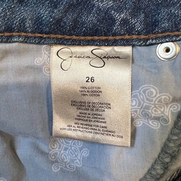 JESSICA SIMPSON Light Wash Distressed Weekend Relaxed Skinny Jeans (26) - Picture 7 of 8